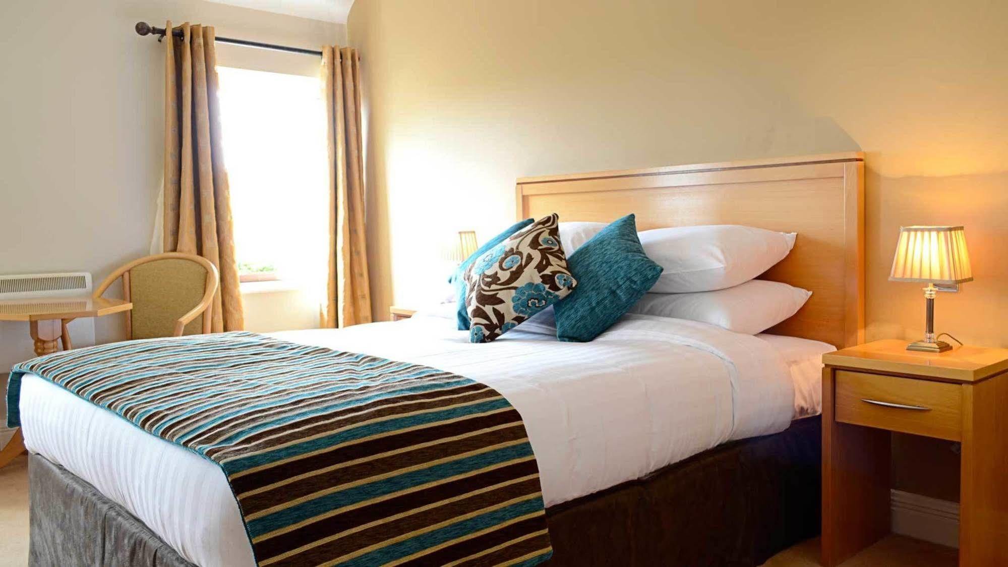 Cill Aodain Court Hotel คิลติแมค ภายนอก รูปภาพ