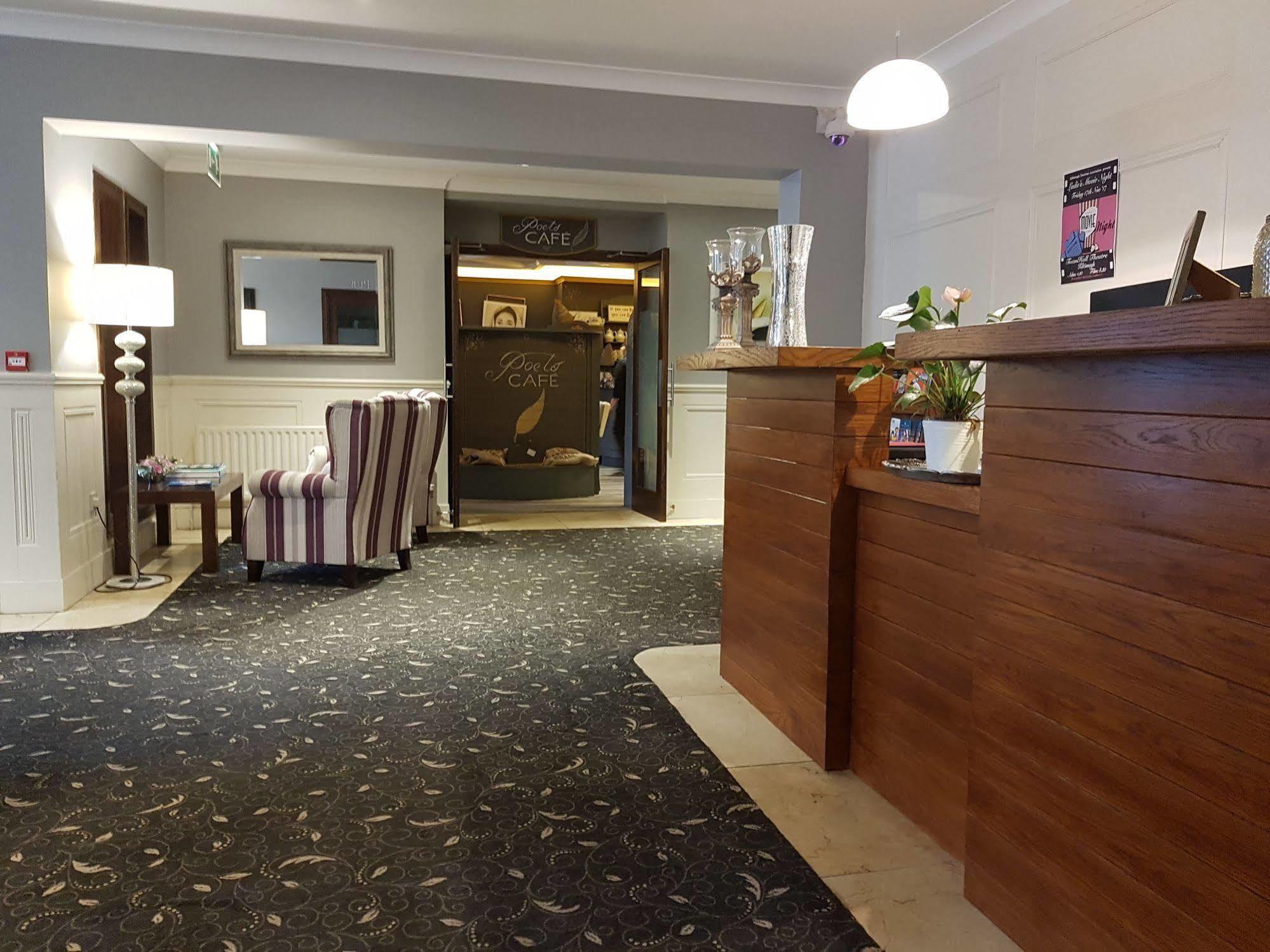 Cill Aodain Court Hotel คิลติแมค ภายนอก รูปภาพ